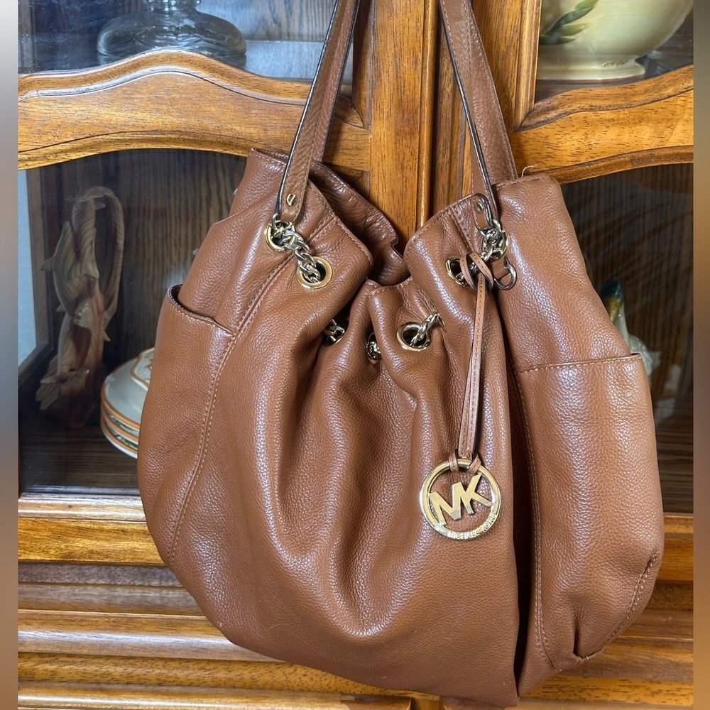 MICHAEL KORS JET SET CHAIN LARGE TAN BROWN LEATHER RING SHOULDER
TOTE BAG - Picture 2 of 7